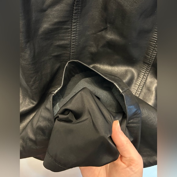 Vintage Danier Leather Skirt - Picture 3 of 9